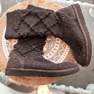 Womens classic cardy cable knit uggs